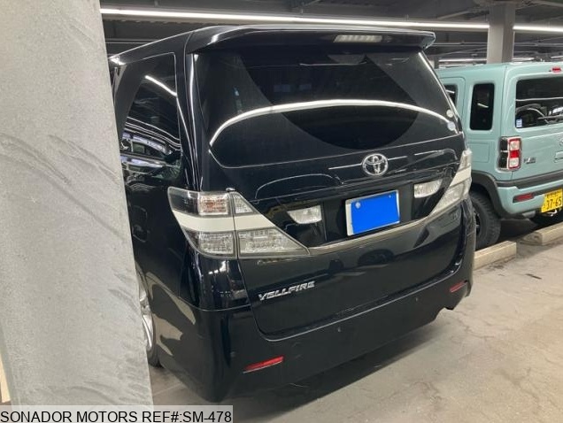 Toyota Vellfire 2010