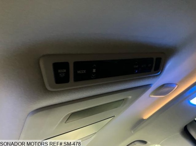 Toyota Vellfire 2010