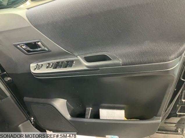 Toyota Vellfire 2010