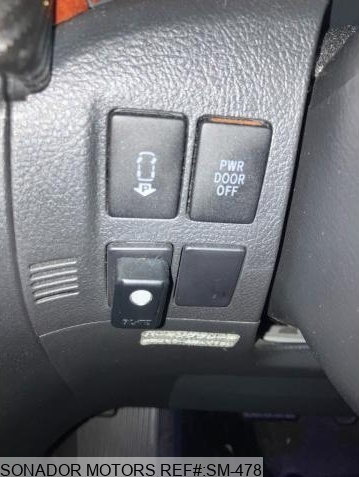 Toyota Vellfire 2010