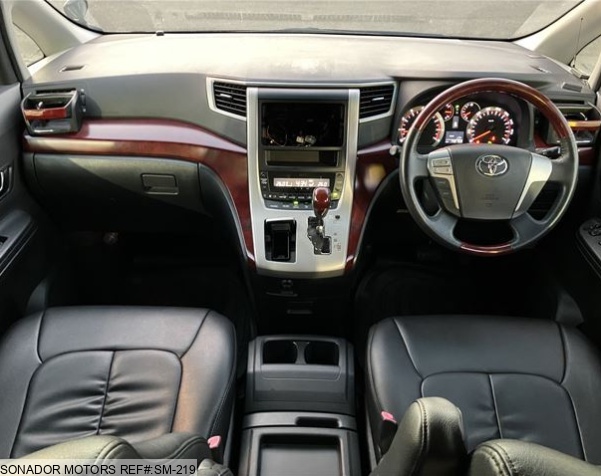 Toyota Alphard 2008