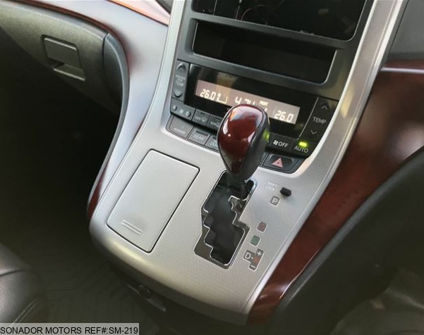 Toyota Alphard 2008