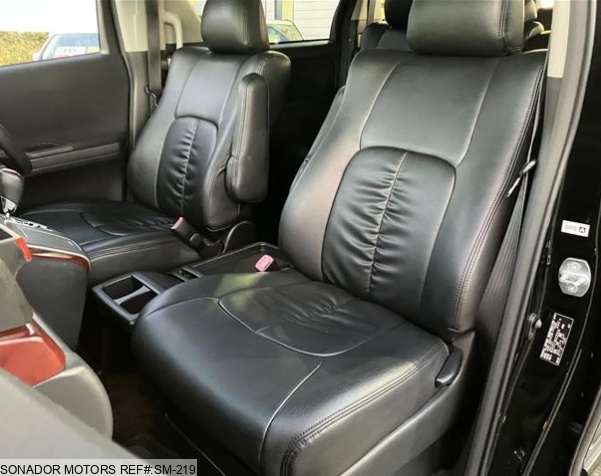 Toyota Alphard 2008