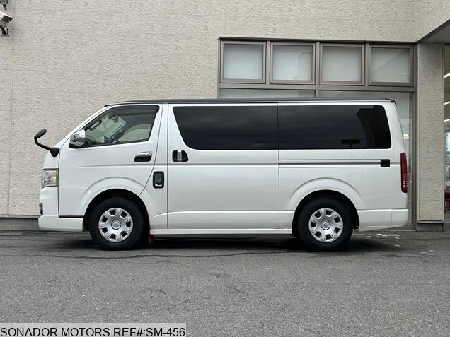 Toyota Hiace Van 2010