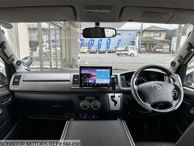 Toyota Hiace Van 2010