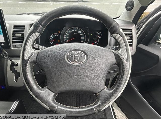 Toyota Hiace Van 2010