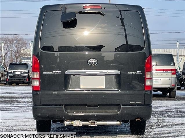 Toyota Hiace Van 2013