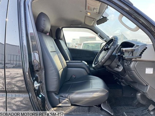 Toyota Hiace Van 2013