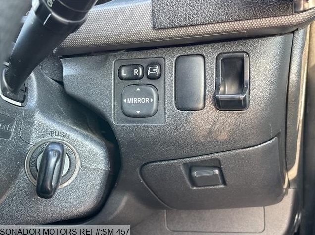 Toyota Hiace Van 2013