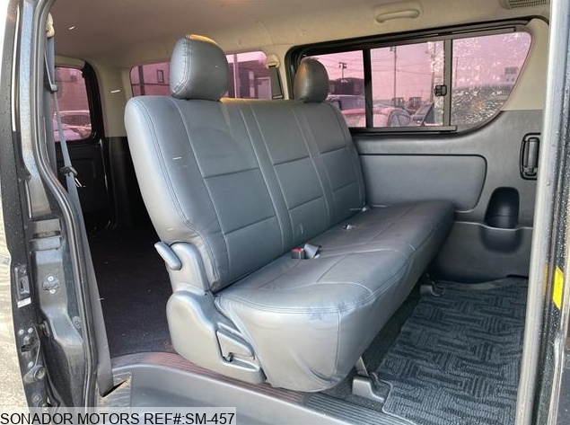 Toyota Hiace Van 2013