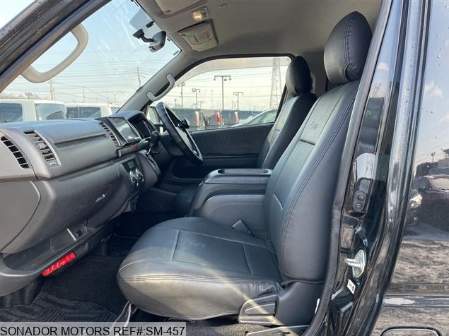 Toyota Hiace Van 2013